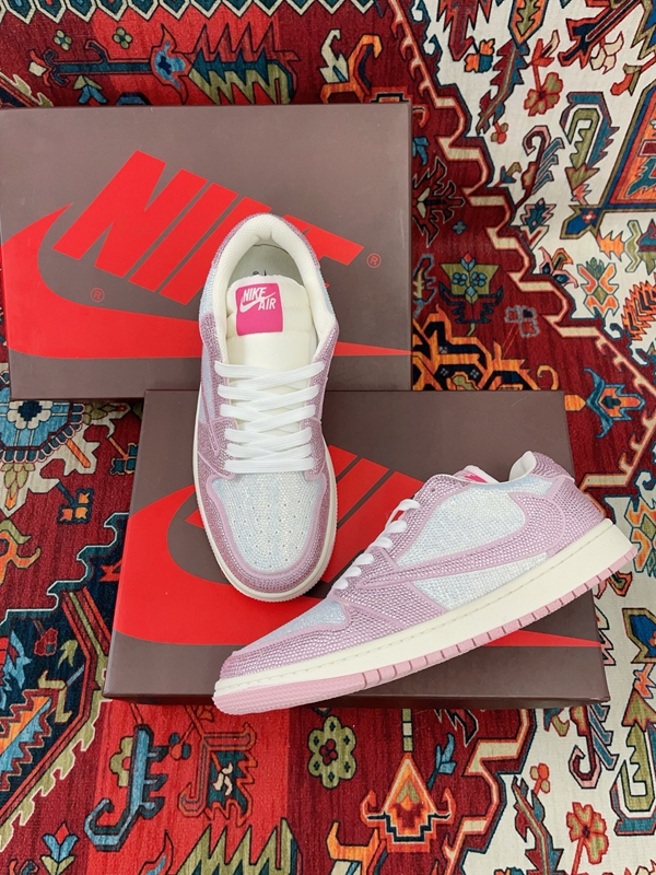 ナイキ靴正面デザイン